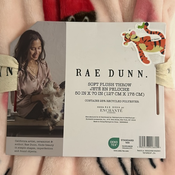 Rae Dunn chocolate covered strawberry plush throw NWT Valentines Day - Picture 4 of 5